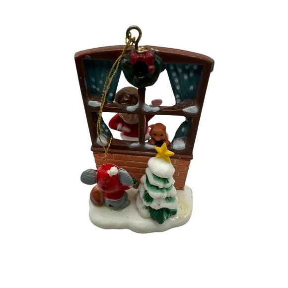 Christmas Collection Ornament Child looking Thru Window Plastic NIB - Picture 2 of 3